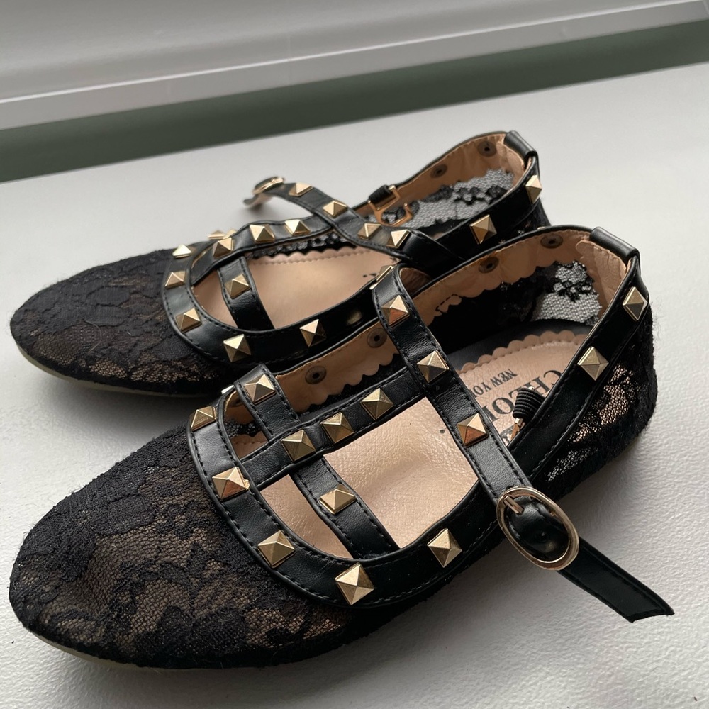 Chic Black Lace Studded Women's Shoes